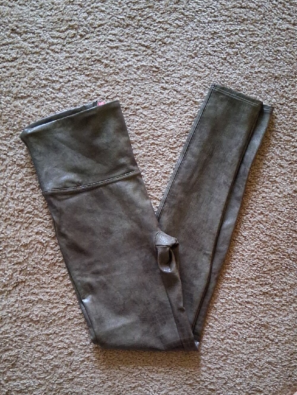 SPANX Sara Blakely High-Rise Faux-Leather Yoga Workout Leggings in Olive